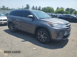 2018 Toyota Highlander SE with VIN 5TDJZRFH4JS875821, listed as a Copart auction lot 60740975 with 106,592 mi miles and Salvage title. Bid and sale history available at DreamBid. Image 4.