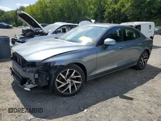 2019 Volvo S60 Momentum with VIN 7JR102FK8KG012918, listed as a Copart auction lot 67651554 with 44,784 mi miles and Salvage Title. Bid and sale history available at carsss.com. Image 1.
