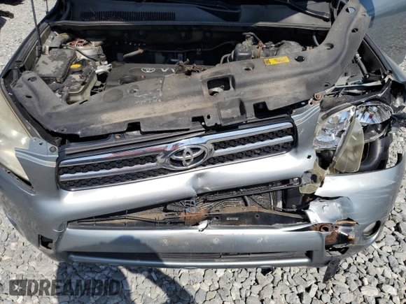 2008 Toyota RAV4 Limited with VIN JTMBD31V586085841, listed as a Copart auction lot 62519765 with 210,965 mi miles and Clean title. Bid and sale history available at DreamBid. Image 12.