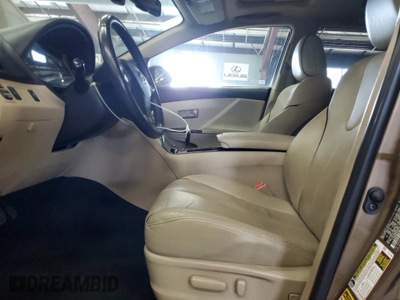 2010 Toyota Venza z VIN 4T3BK3BB7AU028510, wystawiony jako Copart lot #57777535 z przebiegiem 180 343 mil mil oraz Czysty tytuł • Clean title. Historia ofert i sprzedaży dostępna na DreamBid. Obrazek 7.