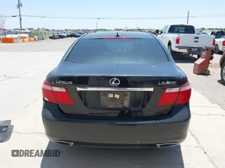 2007 Lexus LS 460 z VIN JTHBL46F375025263, wystawiony jako IAAI lot #42372108 z przebiegiem 172 558 mil mil oraz . Historia ofert i sprzedaży dostępna na DreamBid. Obrazek 16.
