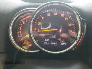 2018 MINI Countryman Cooper с VIN WMZYV5C31J3E04614, выставлен на аукционе Copart как лот 57802375 с пробегом 121 302 миль миль и Списание • Salvage title. История ставок и продаж доступна на DreamBid. Изображение 9.
