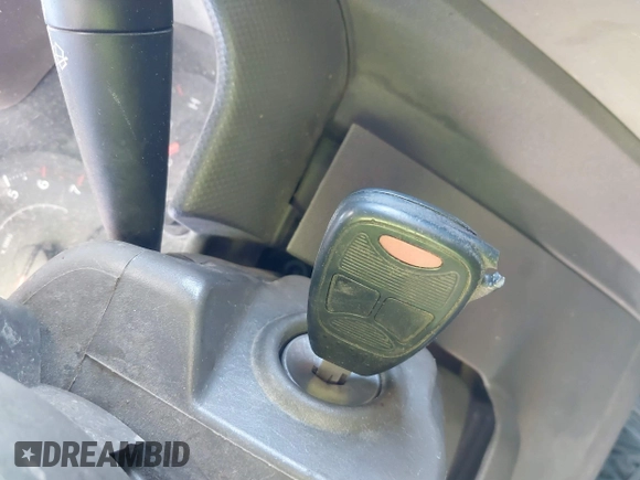 2008 Jeep Wrangler Unlimited X z VIN 1J4GA39198L612727, wystawiony jako IAAI lot #40128925 z przebiegiem 260 573 mil mil oraz . Historia ofert i sprzedaży dostępna na DreamBid. Obrazek 11.
