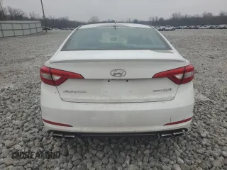 2015 Hyundai Sonata Sport z VIN 5NPE34AB0FH053345, wystawiony jako Copart lot #45194645 z przebiegiem Nie podano mil oraz Szkoda całkowita • Salvage title. Historia ofert i sprzedaży dostępna na DreamBid. Obrazek 6.