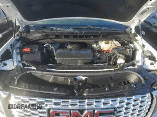 2022 GMC Yukon XL Denali with VIN 1GKS1JKL4NR132740, listed as a Copart auction lot 74690404 with 30,914 mi miles and Non Repairable. Bid and sale history available at DreamBid. Image 12.