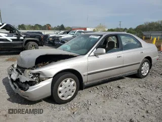 1997 Honda Accord LX с VIN 1HGCD5634VA097240, выставлен на аукционе Copart как лот 50762995 с пробегом 393 495 миль миль и Списание • Salvage title. История ставок и продаж доступна на DreamBid. Изображение 1.