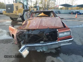 1987 Chevrolet Caprice Classic z VIN 1G1BN51H9HX113226, wystawiony jako Copart lot #87006324 z przebiegiem 177 611 mil mil oraz Nie do naprawy • Non repairable. Historia ofert i sprzedaży dostępna na DreamBid. Obrazek 5.