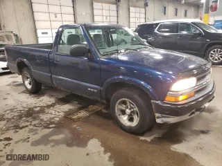 2000 Chevrolet S-10 LS with VIN 1GCCS1456YK266190, listed as a Copart auction lot 86311344 with 82,716 mi miles and Clean Title. Bid and sale history available at carsss.com. Image 4.