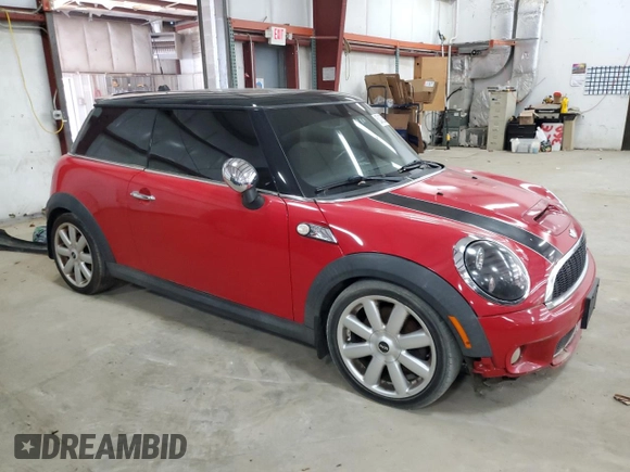 2008 MINI Hardtop S with VIN WMWMF73568TT89556, listed as a Copart auction lot 62432595 with 140,413 mi miles and Clean title. Bid and sale history available at DreamBid. Image 4.