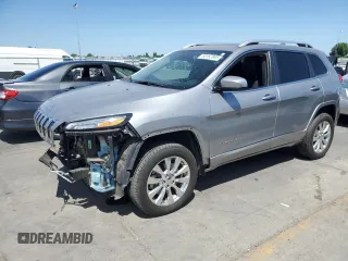 2017 Jeep Cherokee Overland with VIN 1C4PJMJS1HW588812, listed as a Copart auction lot 58182885 with 77,794 mi miles and Salvage title. Bid and sale history available at DreamBid. Image 1.