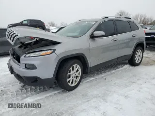 2015 Jeep Cherokee Latitude with VIN 1C4PJLCS1FW573327, listed as a Copart auction lot 43335995 with Not Provided miles and Salvage Title. Bid and sale history available at carsss.com. Image 1.
