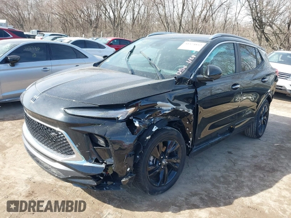 2024 Buick Encore GX Sport Touring z VIN KL4AMESL6RB185891, wystawiony jako IAAI lot #41574852 z przebiegiem 6 mil mil oraz . Historia ofert i sprzedaży dostępna na DreamBid. Obrazek 6.