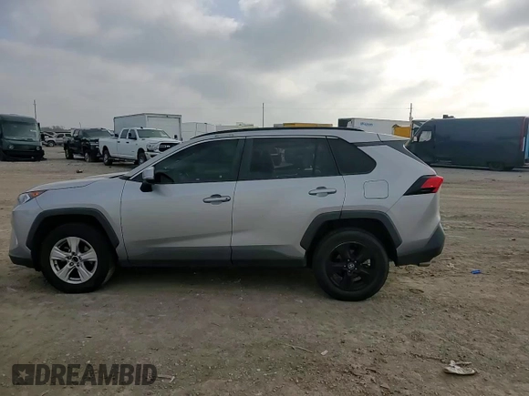 2020 Toyota RAV4 XLE with VIN 2T3P1RFV0LC095311, listed as a Copart auction lot 49062135 with 76,779 mi miles and Salvage Title. Bid and sale history available at carsss.com. Image 11.