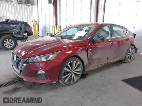 2020 Nissan Altima 2.5 SR with VIN 1N4BL4CV3LC282500, listed as a IAAI auction lot 38950394 with 61,401 mi miles. Bid and sale history available at carsss.com. Image 18.