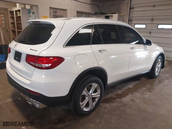 2016 Mercedes-Benz GLC with VIN WDC0G4KB8GF112354, listed as a IAAI auction lot 41760887 with 85,638 mi miles. Bid and sale history available at carsss.com. Image 4.