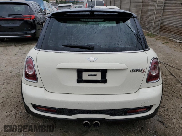 2012 MINI Hardtop S with VIN WMWSV3C54CTY16955, listed as a Copart auction lot 65851675 with 150,297 mi miles and Clean title. Bid and sale history available at DreamBid. Image 6.