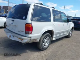 2000 Ford Explorer z VIN 1FMZU85P3YZA94717, wystawiony jako IAAI lot #42029041 z przebiegiem 218 304 mil mil oraz . Historia ofert i sprzedaży dostępna na DreamBid. Obrazek 4.