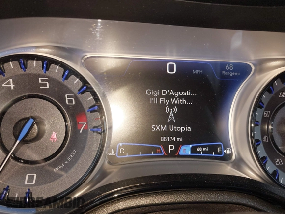 2019 Chrysler 300 with VIN 2C3CCAGG0KH586117, listed as a IAAI auction lot 41923456 with 86,174 mi miles. Bid and sale history available at carsss.com. Image 15.