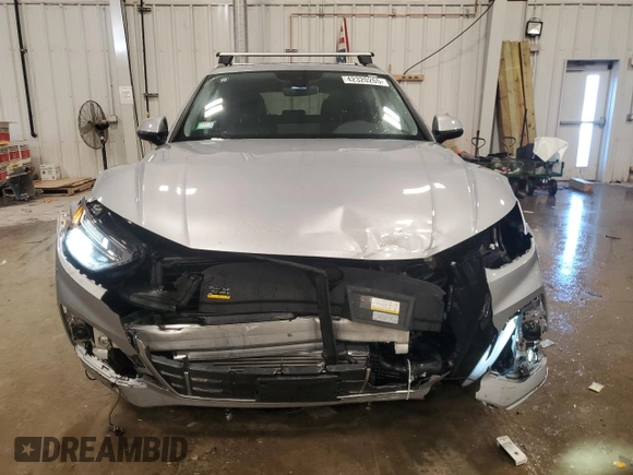 2024 Audi Q5 Premium with VIN WA1ABAFYXR2089153, listed as a Copart auction lot 42320265 with 2,992 mi miles and Salvage Title. Bid and sale history available at carsss.com. Image 5.