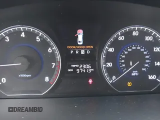 2013 Hyundai Equus Signature with VIN KMHGH4JH5DU062734, listed as a IAAI auction lot 42701207 with 97,413 mi miles and . Bid and sale history available at DreamBid. Image 7.