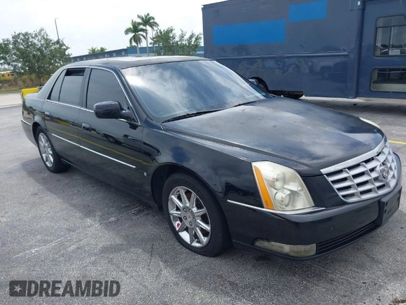 2010 Cadillac DTS w/1SC with VIN 1G6KD5EY8AU106072, listed as a IAAI auction lot 41999952 with 165,866 mi miles. Bid and sale history available at carsss.com. Image 1.