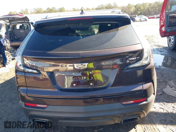2020 Cadillac XT4 FWD Sport z VIN 1GYFZER40LF144503, wystawiony jako IAAI lot #41265649 z przebiegiem 79 120 mil mil oraz . Historia ofert i sprzedaży dostępna na DreamBid. Obrazek 16.