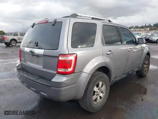 2008 Ford Escape Limited with VIN 1FMCU04178KD00117, listed as a IAAI auction lot 41594300 with 252,882 mi miles. Bid and sale history available at carsss.com. Image 4.