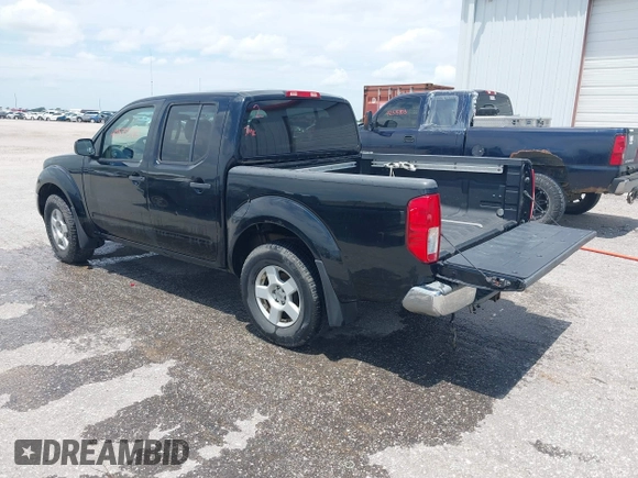 2005 Nissan Frontier LE z VIN 1N6AD07W85C418182, wystawiony jako IAAI lot #42577570 z przebiegiem 204 780 mil mil oraz . Historia ofert i sprzedaży dostępna na DreamBid. Obrazek 3.