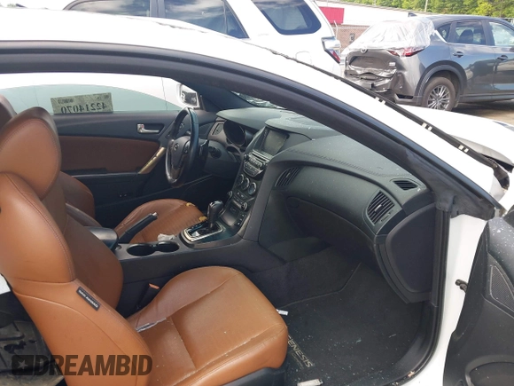 2015 Hyundai Genesis Coupe R-Spec with VIN KMHHU6KJ4FU127511, listed as a IAAI auction lot 42214070 with Not provided miles and . Bid and sale history available at DreamBid. Image 5.