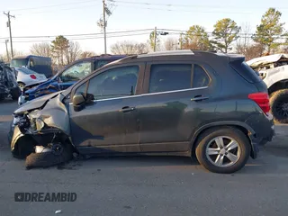 2018 Chevrolet Trax LT with VIN 3GNCJPSB4JL253304, listed as a IAAI auction lot 41640689 with 90,894 mi miles and . Bid and sale history available at carsss.com. Image 14.