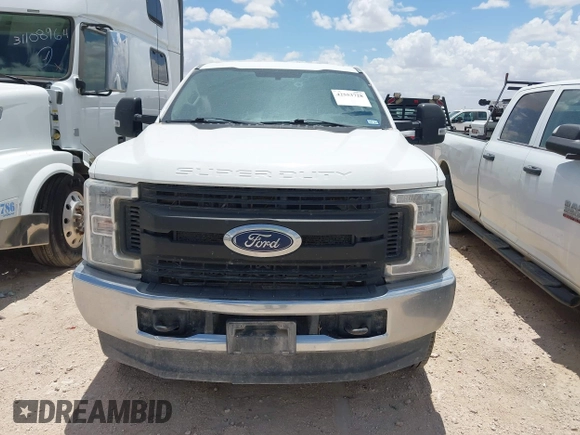 2019 Ford F-250 XL with VIN 1FT7X2BT5KED47410, listed as a IAAI auction lot 42553728 with 217,587 mi miles and . Bid and sale history available at DreamBid. Image 10.