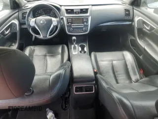 2017 Nissan Altima SR z VIN 1N4AL3AP1HC126537, wystawiony jako Copart lot #56044555 z przebiegiem 125 213 mil mil oraz Czysty tytuł • Clean title. Historia ofert i sprzedaży dostępna na DreamBid. Obrazek 8.