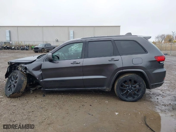2018 Jeep Grand Cherokee Altitude with VIN 1C4RJFAG0JC102790, listed as a IAAI auction lot 40878406 with 171,544 mi miles. Bid and sale history available at carsss.com. Image 14.