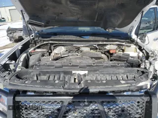 2022 Chevrolet Silverado 3500HD LTZ z VIN 1GC4YUEY4NF273091, wystawiony jako Copart lot #45113795 z przebiegiem 123 680 mil mil oraz Szkoda całkowita • Salvage title. Historia ofert i sprzedaży dostępna na DreamBid. Obrazek 11.