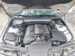 2006 BMW 3 Series 325Ci with VIN WBABW33466PX87945, listed as a IAAI auction lot 42019374 with 154,171 mi miles. Bid and sale history available at carsss.com. Image 10.