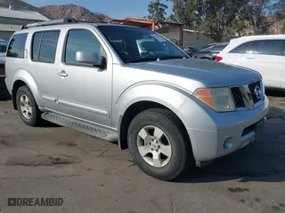 2006 Nissan Pathfinder SE with VIN 5N1AR18U46C617556, listed as a IAAI auction lot 41503779 with 198,812 mi miles. Bid and sale history available at carsss.com. Image 1.