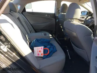 2014 Hyundai Sonata GLS with VIN 5NPEB4AC1EH813762, listed as a IAAI auction lot 41368130 with 90,774 mi miles. Bid and sale history available at carsss.com. Image 8.
