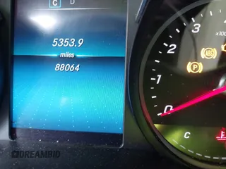 2020 Mercedes-Benz C 300 с VIN WDDWF8DBXLR539976, выставлен на аукционе IAAI как лот 42116664 с пробегом 88 064 миль миль и . История ставок и продаж доступна на DreamBid. Изображение 16.