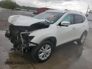 2016 Nissan Rogue SV z VIN 5N1AT2MV1GC922228, wystawiony jako Copart lot #55055355 z przebiegiem 167 489 mil mil oraz Szkody całkowita. Historia ofert i sprzedaży dostępna na DreamBid. Obrazek 1.