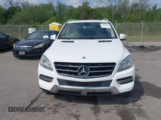 2015 Mercedes-Benz M 350 with VIN 4JGDA5JB8FA462476, listed as a IAAI auction lot 41901008 with 55,619 mi miles and . Bid and sale history available at DreamBid. Image 12.