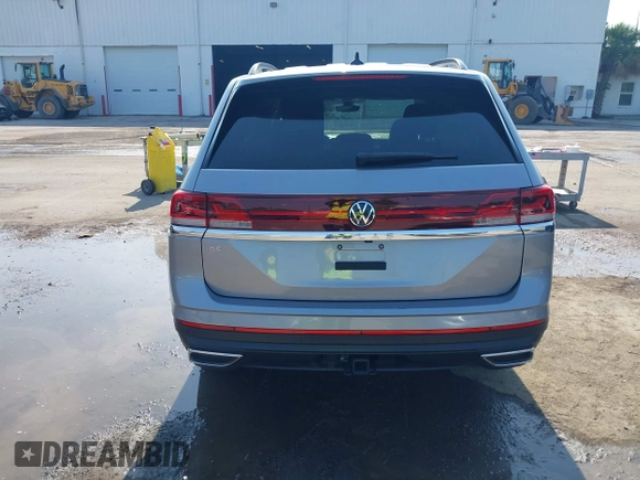 2025 Volkswagen Atlas SE with VIN 1V2WR2CA2SC508079, listed as a IAAI auction lot 42312651 with 10,436 mi miles and . Bid and sale history available at DreamBid. Image 16.