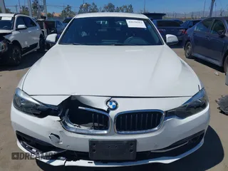 2017 BMW 3 Series 330i с VIN WBA8B9G55HNU50399, выставлен на аукционе IAAI как лот 42630561 с пробегом 60 176 миль миль и . История ставок и продаж доступна на DreamBid. Изображение 12.