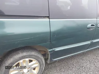 1996 Dodge Caravan z VIN 1B4GP55L7TB313983, wystawiony jako IAAI lot #41343592 z przebiegiem 165 952 mil mil oraz . Historia ofert i sprzedaży dostępna na DreamBid. Obrazek 12.