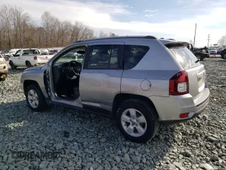 2016 Jeep Compass Latitude with VIN 1C4NJCEA1GD773665, listed as a Copart auction lot 36762543 with 97,330 mi miles. Bid and sale history available at carsss.com. Image 2.