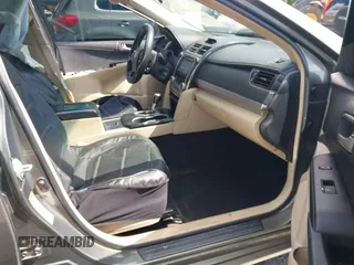 2012 Toyota Camry L z VIN 4T1BF1FK0CU506491, wystawiony jako IAAI lot #37661692 z przebiegiem 144 225 mil mil oraz . Historia ofert i sprzedaży dostępna na DreamBid. Obrazek 5.