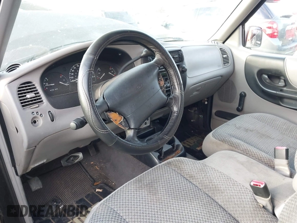 1999 Ford Ranger XLT with VIN 1FTYR14X0XPB77848, listed as a IAAI auction lot 41521029 with 139,595 mi miles. Bid and sale history available at carsss.com. Image 13.