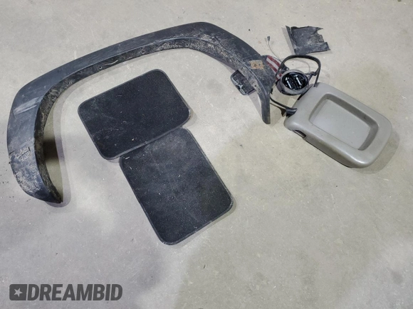 2006 Chevrolet Suburban Z71 with VIN 3GNFK16Z16G129800, listed as a Copart auction lot 51444955 with Not Provided miles and Salvage Title. Bid and sale history available at DreamBid. Image 15.