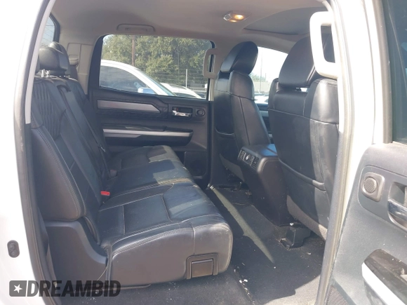 2015 Toyota Tundra 4WD Truck Platinum with VIN 5TFAW5F12FX480655, listed as a IAAI auction lot 41391026 with 111,066 mi miles. Bid and sale history available at carsss.com. Image 8.