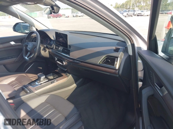 2021 Audi Q5 Premium with VIN WA1AAAFY4M2004691, listed as a IAAI auction lot 42393635 with 17,802 mi miles and . Bid and sale history available at DreamBid. Image 5.