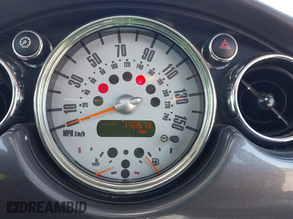 2005 MINI Hardtop S with VIN WMWRE33535TL12429, listed as a IAAI auction lot 42162496 with 176,573 mi miles and . Bid and sale history available at DreamBid. Image 7.